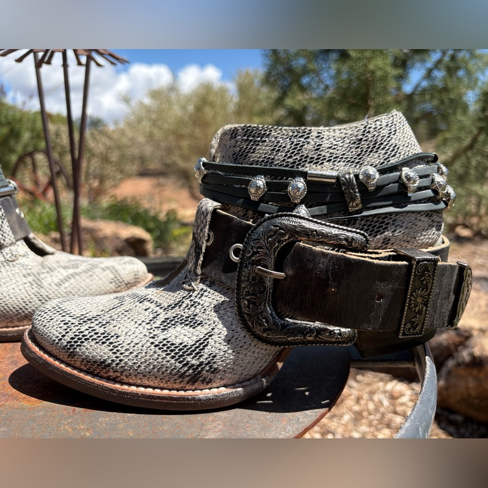 Freebird By Steven Saloon Booties - Picture 11 of 16